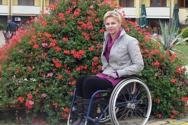 Ирина Петровская победительница IV конкурса красоты для девушек в инвалидных колясках «Красота без ограничений-2012»