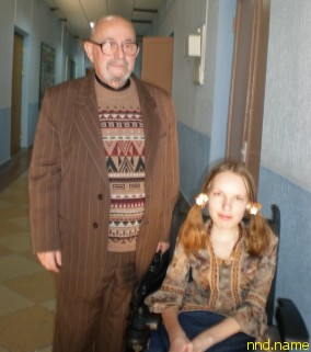 Катя Суховеева - Фото с профессором Коломинским в универе