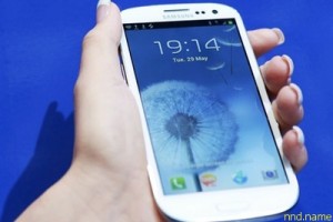 Samsung Galaxy S4 смартфон с технологией отслеживания взгляда