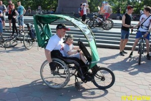 Уральский мастер модернизировал коляску для инвалидов