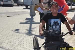 Подарили коляску-трайк за пробег в Севастополь