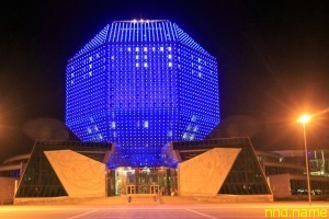 Впервые в Минске 2 апреля прошла мировая акция Light It Up Blue