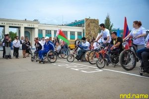 В Волгограде стартовал хенд-байк пробег колясочников