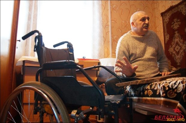 Как инвалид из Мозыря от государства коляски добивался