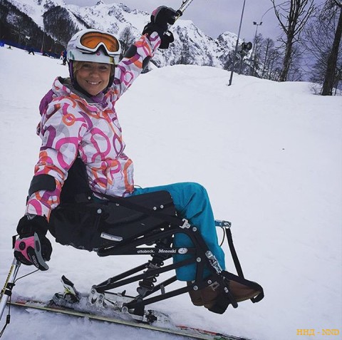 Этой зимой Безуглова даже сумела покататься на лыжах! 