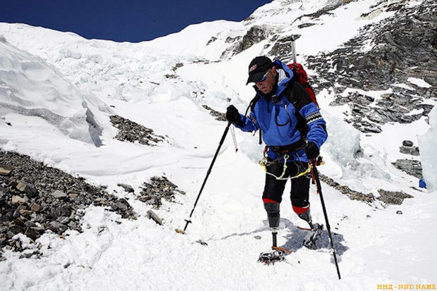 Новозеландец Марк Инглис без ног покорил Эверест
