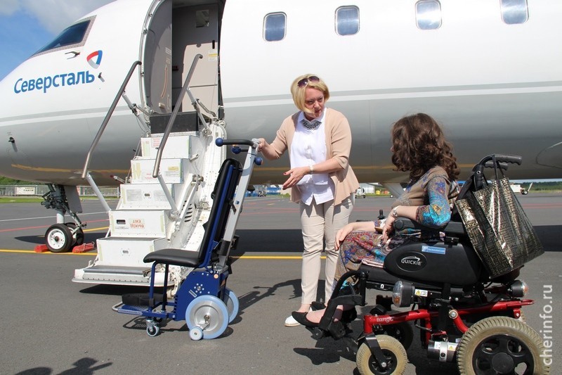В череповецком аэропорту появился ступенкоход для посадки и высадки инвалидов