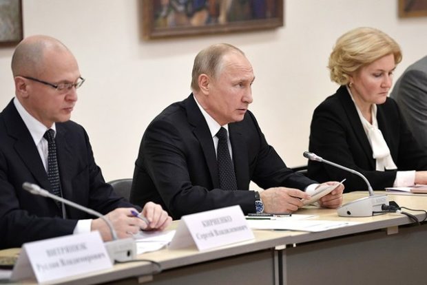 Путин: инвалидам должны предоставить все возможности на выборах