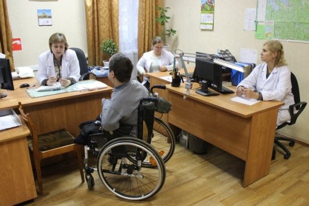 Инвалидность по ряду болезней в России будут устанавливать бессрочно