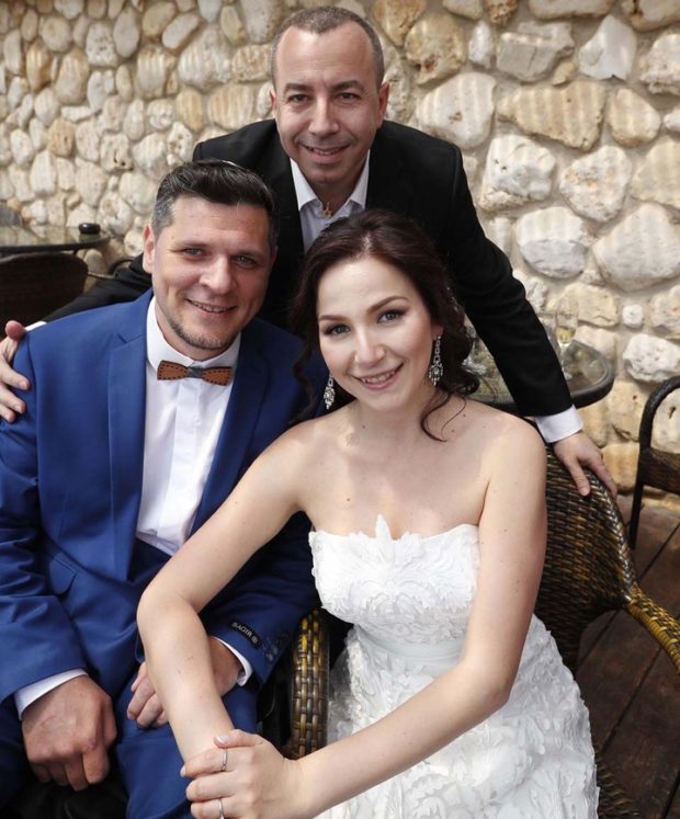 Дамир и Талия Миллер и Рон Шехтер на свадьбе