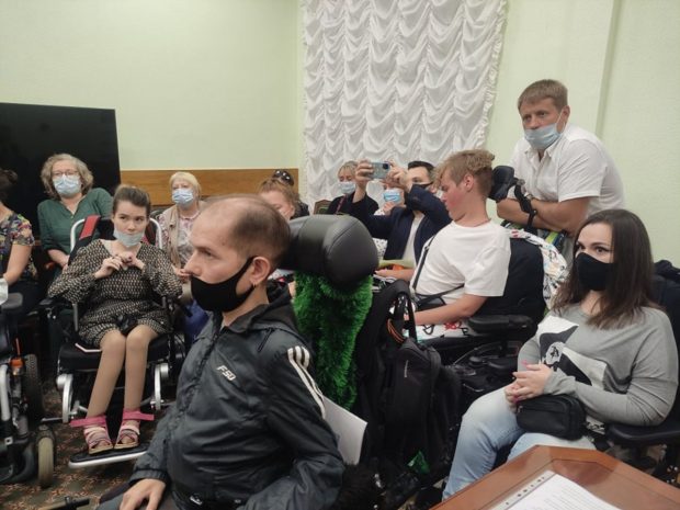 31-го августа взрослые пациенты со СМА вновь вышли с пикетом уже к правительству Москвы