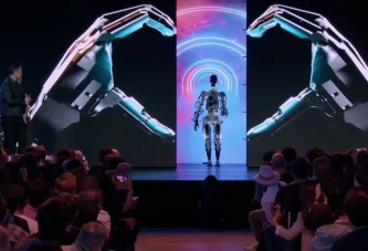 Илон Маск представил робота-гуманоида Tesla Optimus
