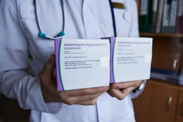 В Петербурге двухмесячному младенцу с СМА ввели препарат "Золгенсма"