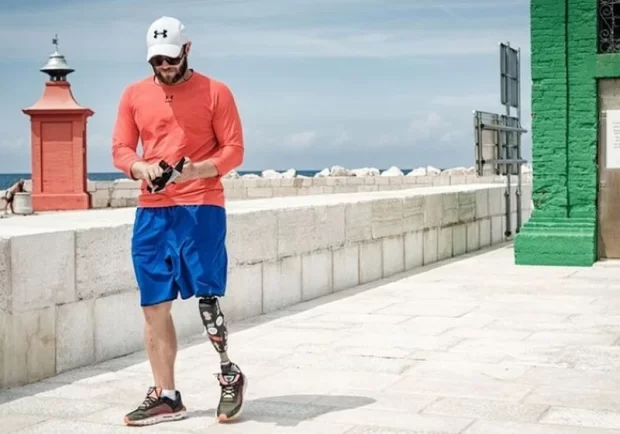 Паралимпийцу, который потерял ногу, пришла повестка — его мобилизовали