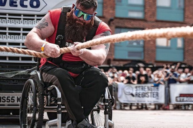 Дэйв Уолш «Самый сильный в мире инвалид» 