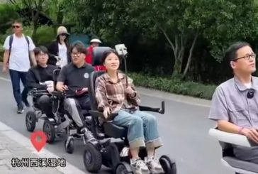 Жители Гуанчжоу массово пересели в электроколяски