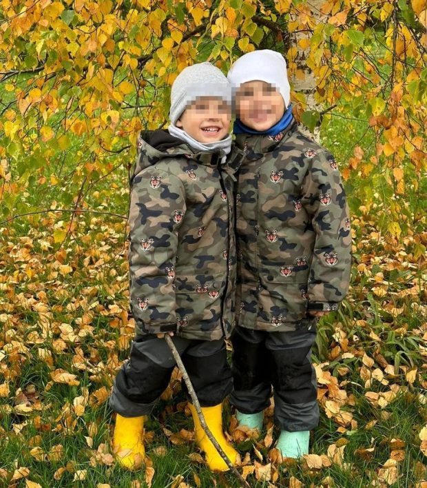 Юлия Сталева шла гулять в парк в центре Москвы со своими мальчишками-близнецами