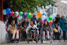 Прогулка на инвалидных колясках – Москва 2011
